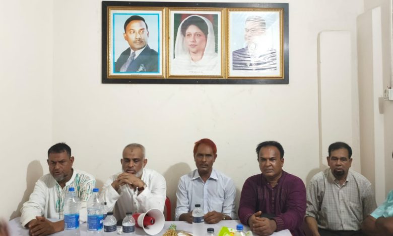 দোয়া ও মোনাজাতের মধ্য দিয়ে অনুষ্ঠানটি সমাপ্ত হয়।