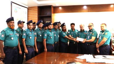চাঞ্চল্যকর সাংবাদিক তুহিন হত্যা মামলার আসামিদের দ্রুততম সময়ে গ্রেফতার করায় পুরস্কৃত করেন!